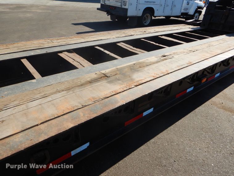 image for item GH9578 2002 Eager Beaver 55 GLS lowboy equipment trailer