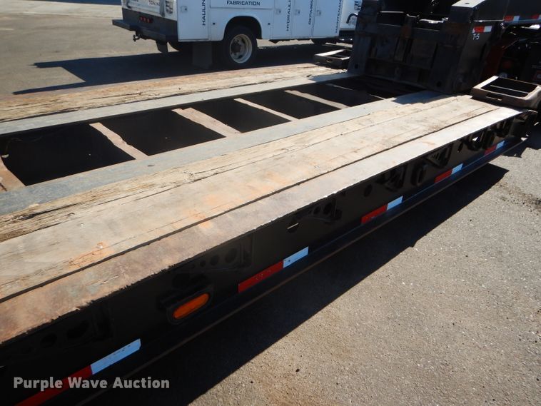 image for item GH9578 2002 Eager Beaver 55 GLS lowboy equipment trailer
