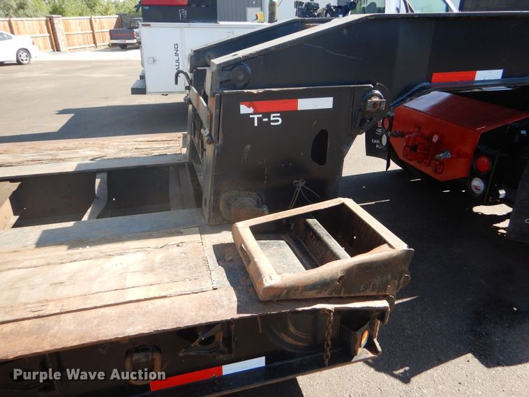 image for item GH9578 2002 Eager Beaver 55 GLS lowboy equipment trailer