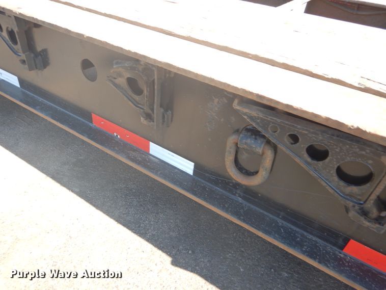 image for item GH9578 2002 Eager Beaver 55 GLS lowboy equipment trailer