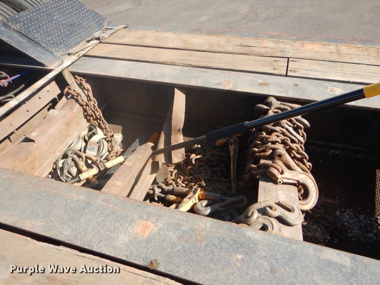 image for item GH9578 2002 Eager Beaver 55 GLS lowboy equipment trailer