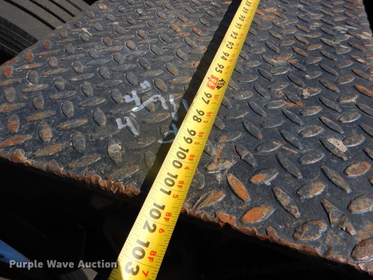 image for item GH9578 2002 Eager Beaver 55 GLS lowboy equipment trailer