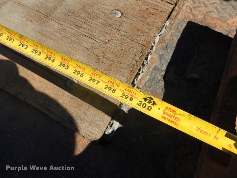 image for item GH9578 2002 Eager Beaver 55 GLS lowboy equipment trailer