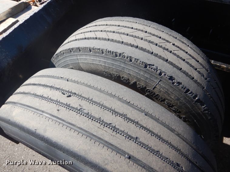 image for item GH9578 2002 Eager Beaver 55 GLS lowboy equipment trailer