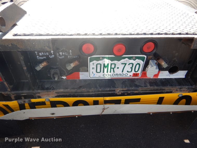 image for item GH9578 2002 Eager Beaver 55 GLS lowboy equipment trailer