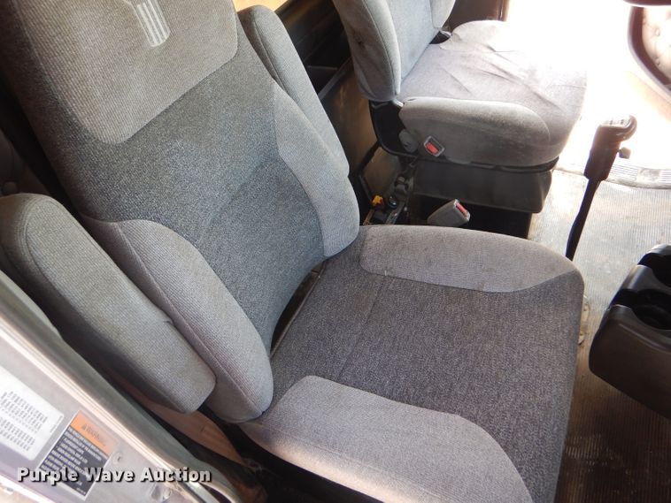 image for item GH9602 2010 Kenworth T800 semi truck