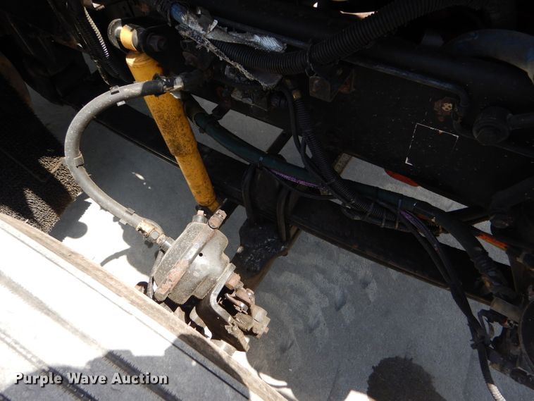 image for item GH9602 2010 Kenworth T800 semi truck