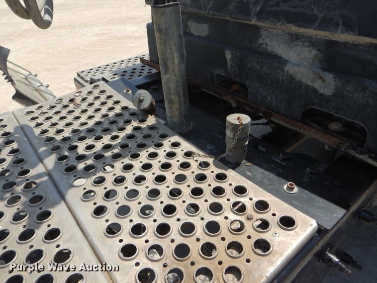 image for item GH9602 2010 Kenworth T800 semi truck