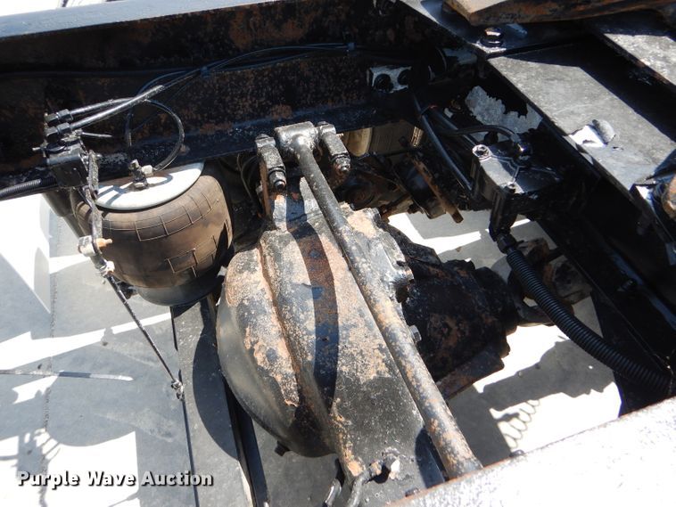 image for item GH9602 2010 Kenworth T800 semi truck