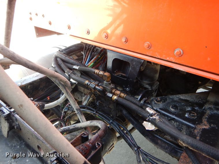 image for item GH9602 2010 Kenworth T800 semi truck