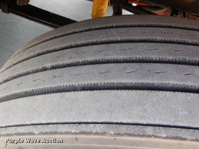 image for item GH9602 2010 Kenworth T800 semi truck