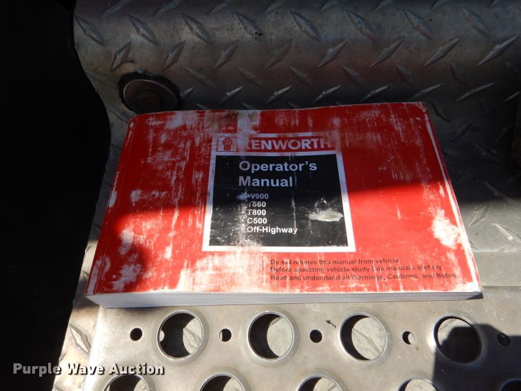 image for item GH9602 2010 Kenworth T800 semi truck