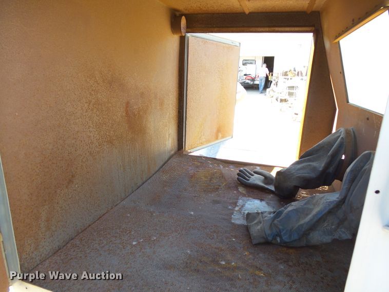 image for item DA3624 Trinco 48x36/BP sandblaster kit