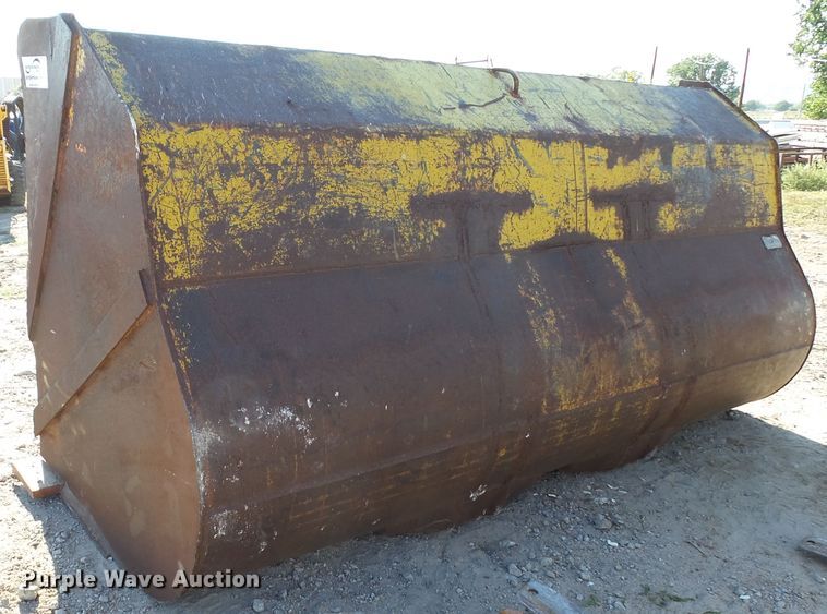 image for item DA3642 130"W loader bucket