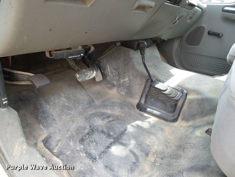 image for item DC5065 2007 Ford F250 Super Duty XL SuperCab flatbed pickup truck