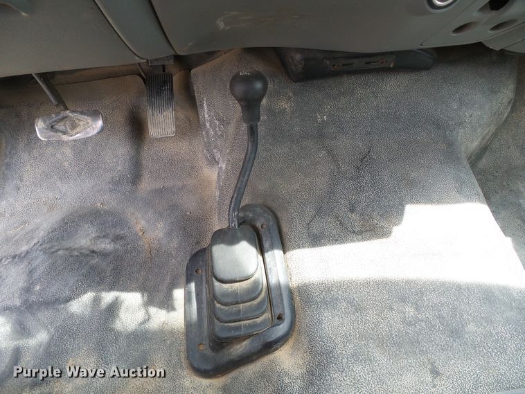 image for item DC5065 2007 Ford F250 Super Duty XL SuperCab flatbed pickup truck