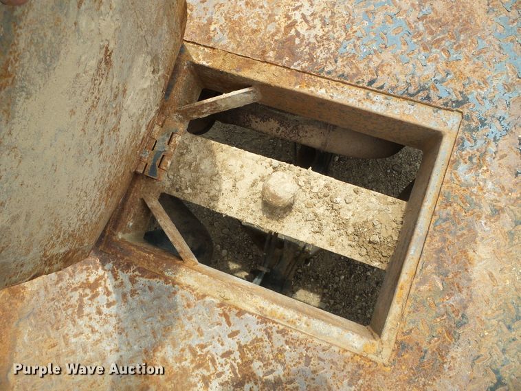 image for item DC5065 2007 Ford F250 Super Duty XL SuperCab flatbed pickup truck