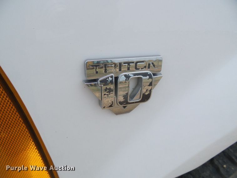 image for item DC5065 2007 Ford F250 Super Duty XL SuperCab flatbed pickup truck