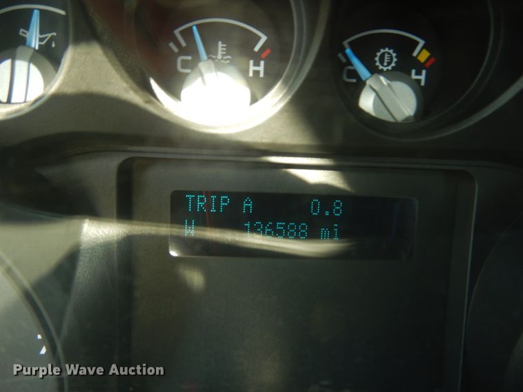 image for item DC8682 2013 Ford F250 Super Duty  utility bed pickup truck