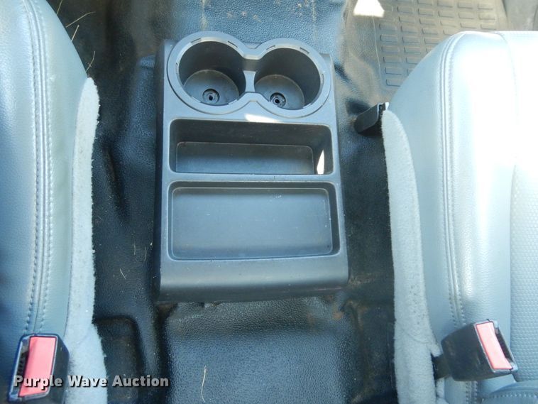 image for item DC8682 2013 Ford F250 Super Duty  utility bed pickup truck