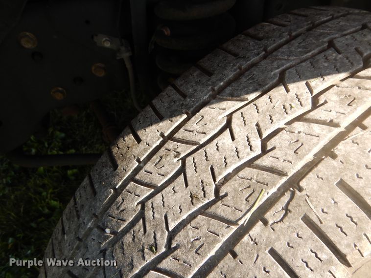 image for item DC8682 2013 Ford F250 Super Duty  utility bed pickup truck