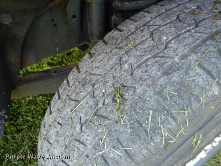 image for item DC8682 2013 Ford F250 Super Duty  utility bed pickup truck