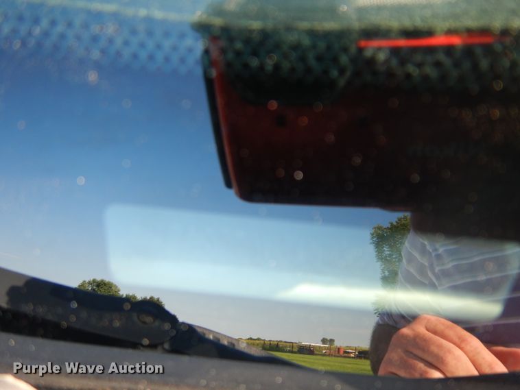 image for item DC8682 2013 Ford F250 Super Duty  utility bed pickup truck