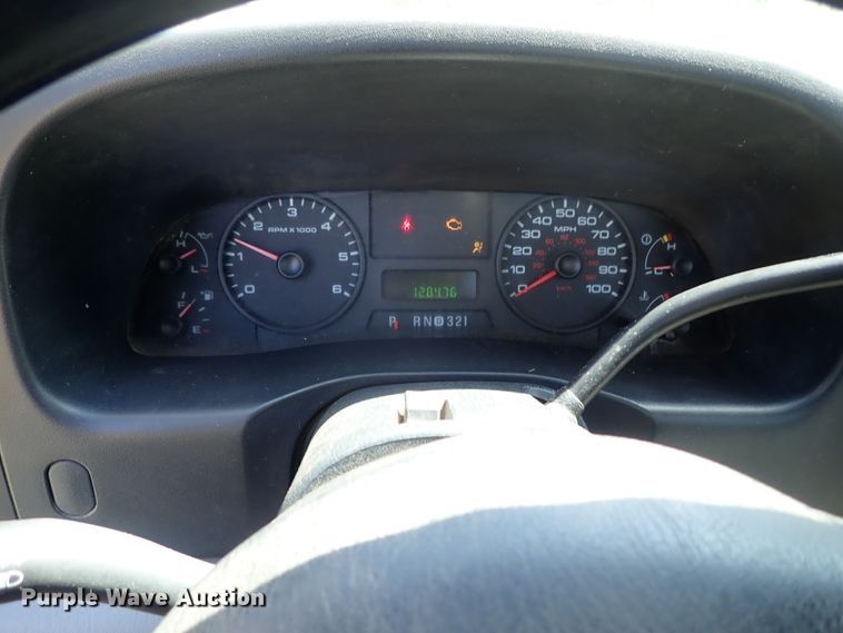 image for item DE1030 2005 Ford F350 Super Duty pickup truck