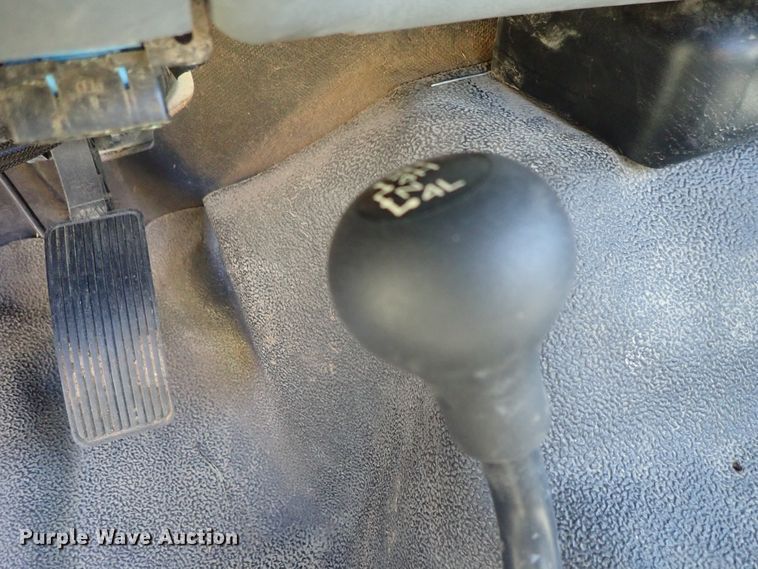 image for item DE1030 2005 Ford F350 Super Duty pickup truck