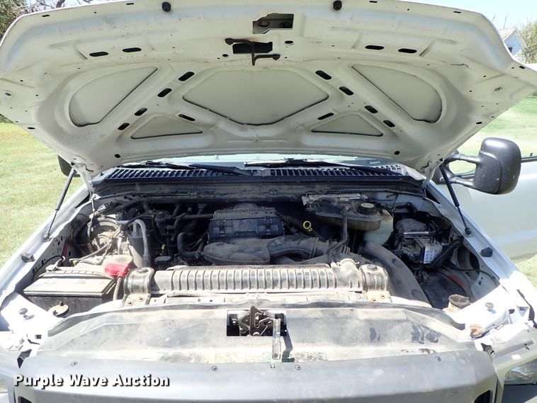 image for item DE1030 2005 Ford F350 Super Duty pickup truck