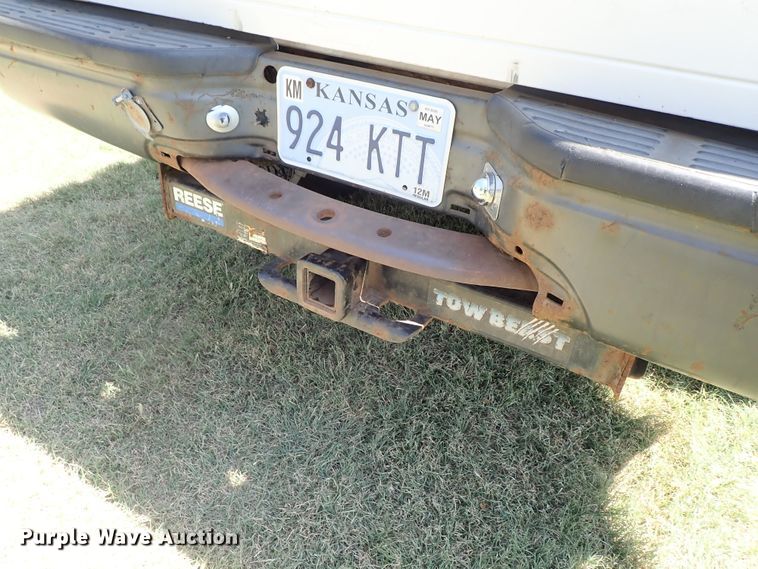 image for item DE1030 2005 Ford F350 Super Duty pickup truck