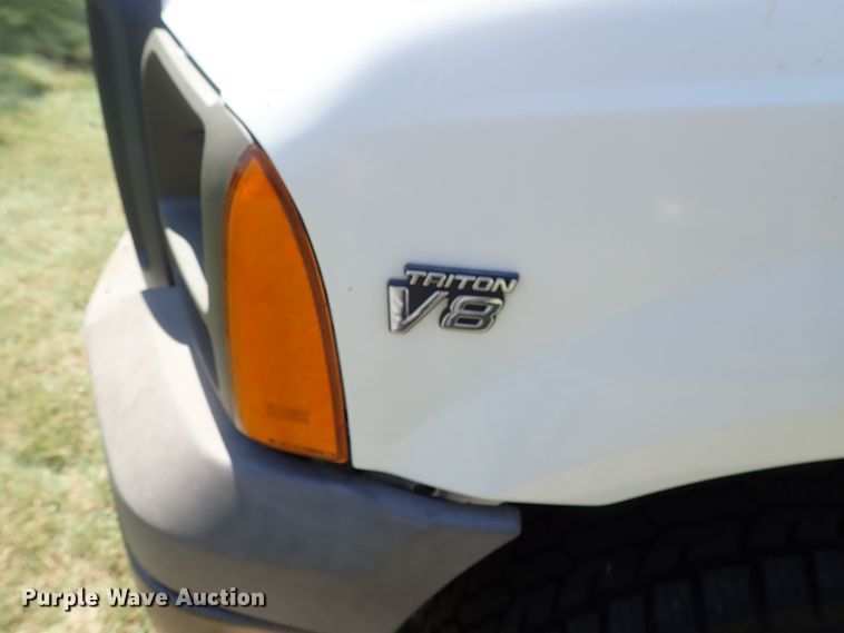 image for item DE1030 2005 Ford F350 Super Duty pickup truck