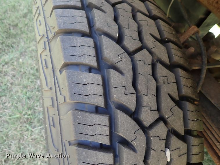 image for item DE1030 2005 Ford F350 Super Duty pickup truck