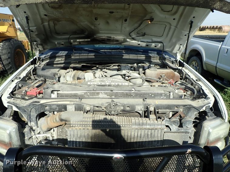 image for item DE5530 2008 Ford F350 Super Duty Crew Cab pickup truck cab and chassis