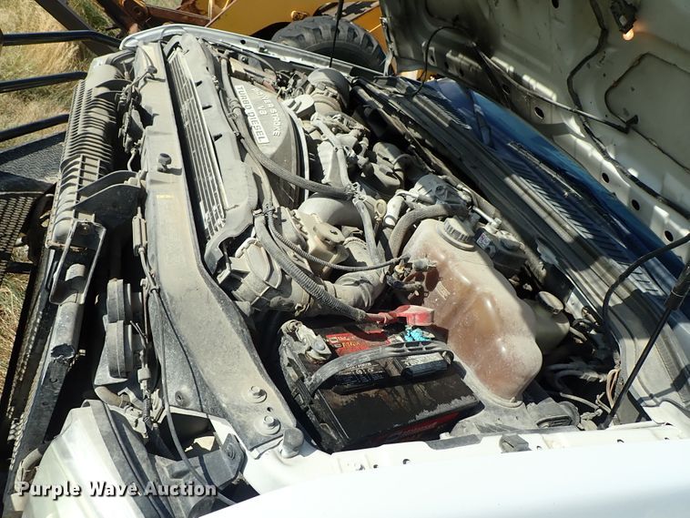 image for item DE5530 2008 Ford F350 Super Duty Crew Cab pickup truck cab and chassis