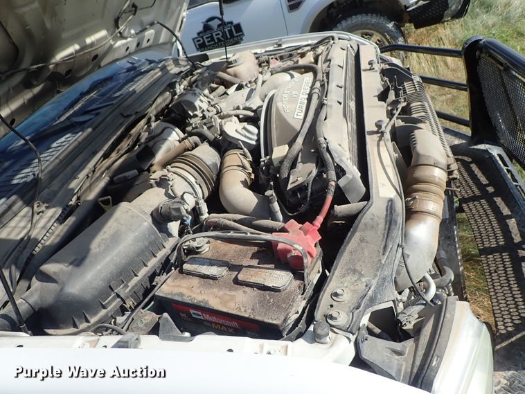 image for item DE5530 2008 Ford F350 Super Duty Crew Cab pickup truck cab and chassis