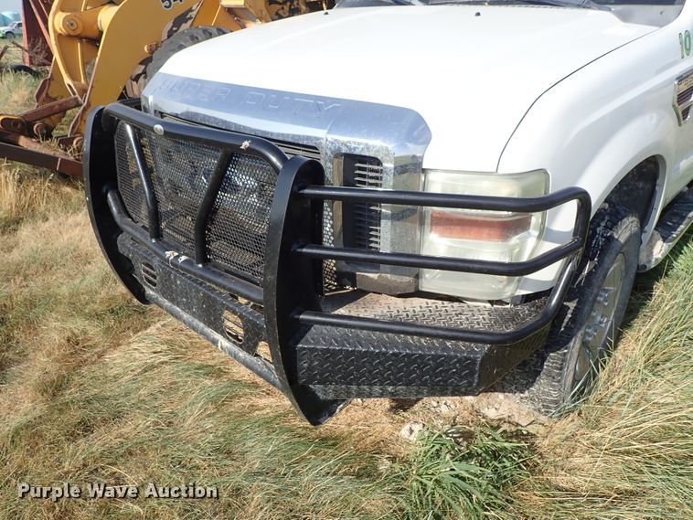 image for item DE5530 2008 Ford F350 Super Duty Crew Cab pickup truck cab and chassis