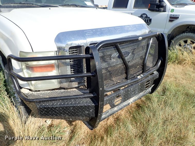 image for item DE5530 2008 Ford F350 Super Duty Crew Cab pickup truck cab and chassis