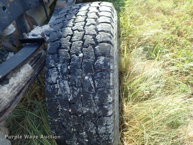 image for item DE5530 2008 Ford F350 Super Duty Crew Cab pickup truck cab and chassis