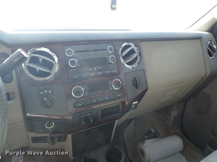 image for item DE5531 2010 Ford F250 Super Duty Crew Cab pickup truck