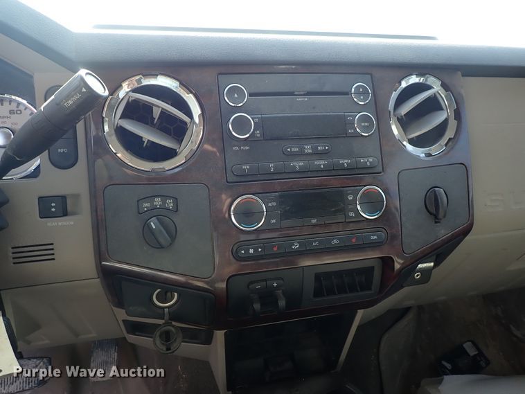 image for item DE5531 2010 Ford F250 Super Duty Crew Cab pickup truck