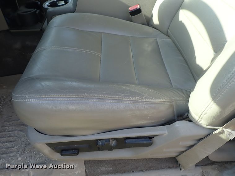 image for item DE5531 2010 Ford F250 Super Duty Crew Cab pickup truck