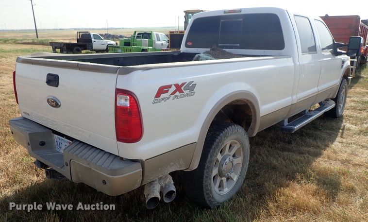 image for item DE5532 2010 Ford F250 Super Duty King Ranch Crew Cab pickup truck
