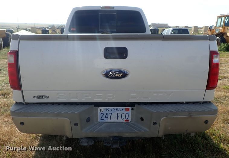 image for item DE5532 2010 Ford F250 Super Duty King Ranch Crew Cab pickup truck