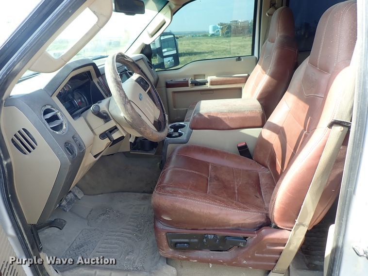 image for item DE5532 2010 Ford F250 Super Duty King Ranch Crew Cab pickup truck