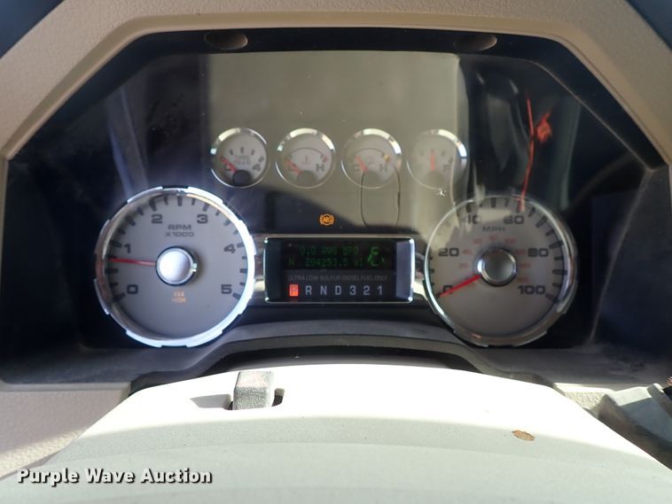 image for item DE5532 2010 Ford F250 Super Duty King Ranch Crew Cab pickup truck