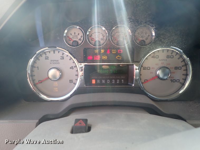 image for item DE5532 2010 Ford F250 Super Duty King Ranch Crew Cab pickup truck