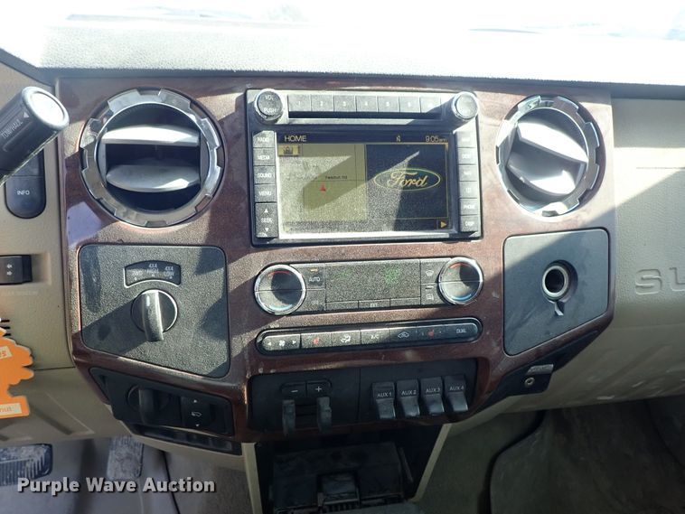 image for item DE5532 2010 Ford F250 Super Duty King Ranch Crew Cab pickup truck