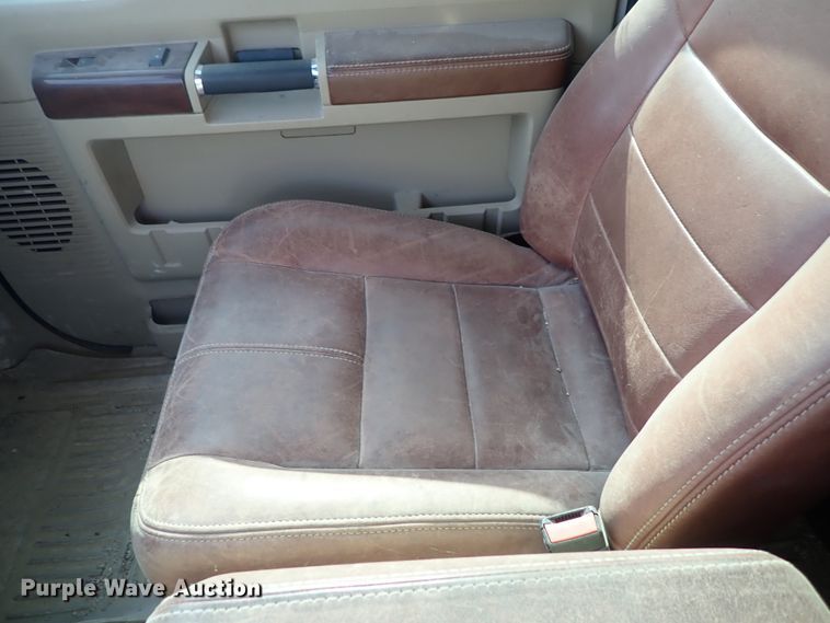 image for item DE5532 2010 Ford F250 Super Duty King Ranch Crew Cab pickup truck