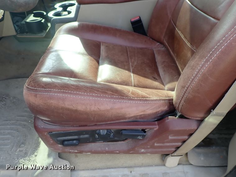 image for item DE5532 2010 Ford F250 Super Duty King Ranch Crew Cab pickup truck